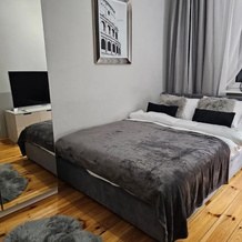 Lovely Apartment in Zyrardow, 10 min to Suntago Free Parking, Żyrardów — photo 2