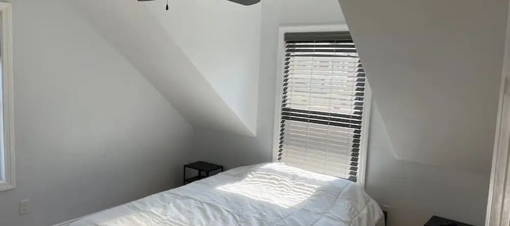 Queen Bed - Boston - Rm 3, Стонхем — фото 1
