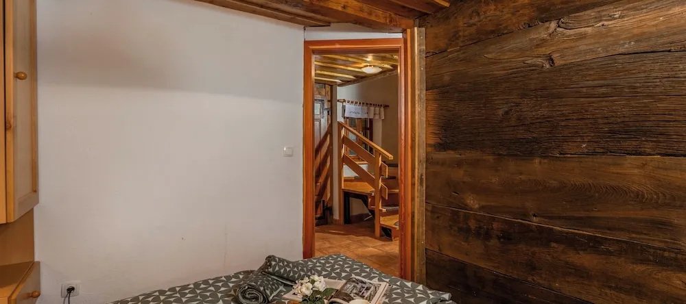 Authentic Wooden House Sleme, 布雷日采 — 照片 1