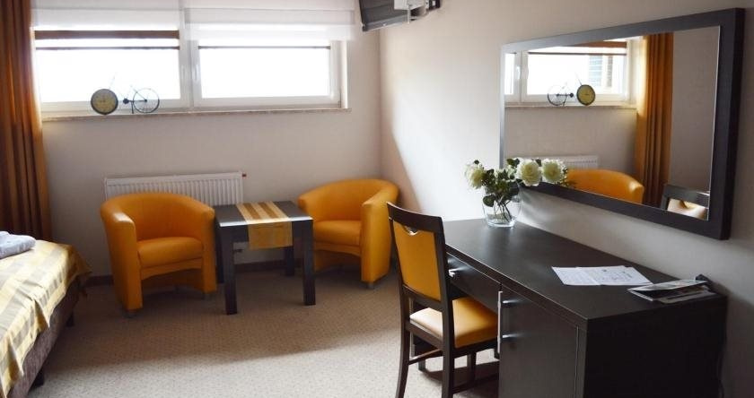 Hotel Pod Dębami, Ostrow Wielkopolski — photo 1