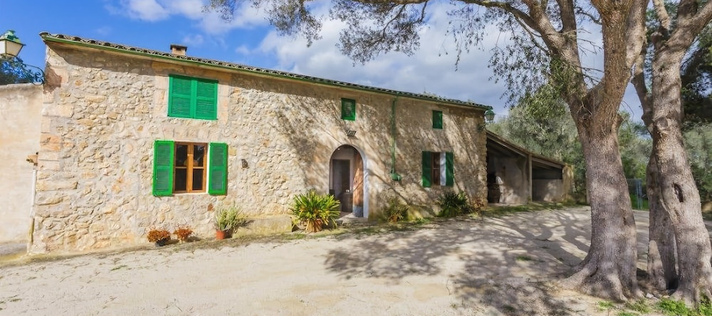 Finca Llampí, Maria de la Salut — photo 1