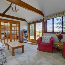 Unique Converted Barn in Hartfield, Hartfield — photo 5
