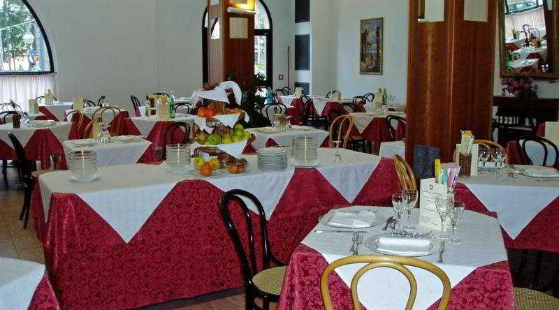 Salus Hotel, Alto Reno Terme — photo 1