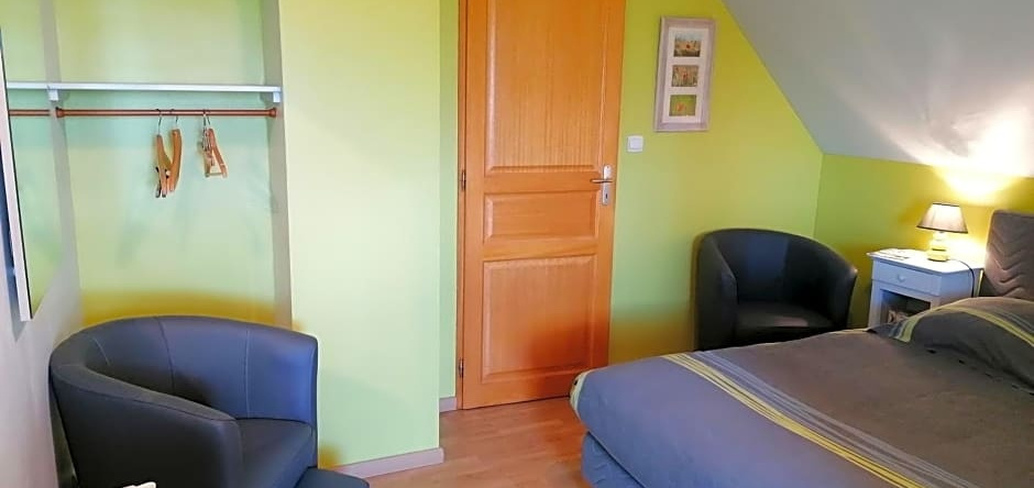 Chambre D'hotes Le Clos Fleuri, 滨海克里耶尔 — 照片 1