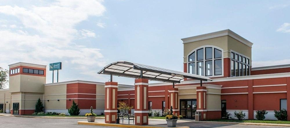 Quality Inn & Suites Mattoon Area, Маттун — фото 1