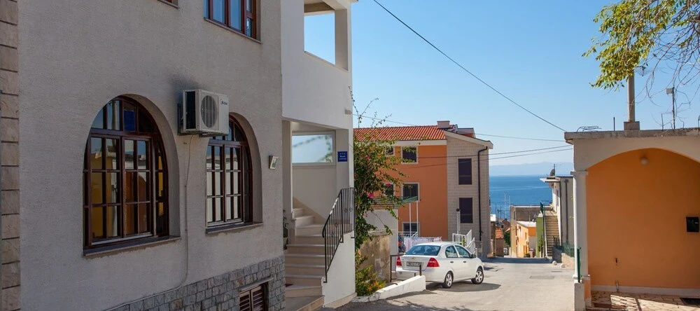 Apartments Verica, Makarska — photo 1