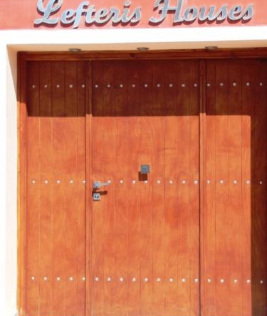 Lefteris Houses, Karterados — photo 1