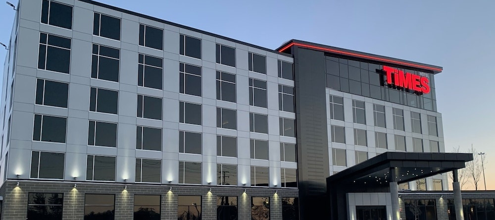 Grand Hôtel TiMES Blainville - Mirabel, Blainville — photo 1