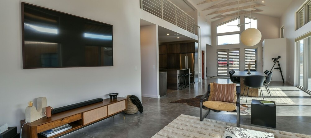 Sunny Acres, Spanish Valley — photo 1