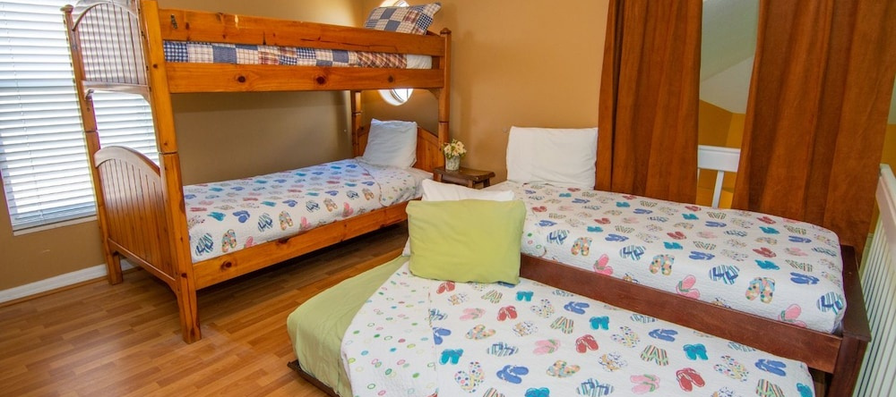 Cocoa Beach Vacation Rentals - Furnished Vacation Houses, Cape Canaveral — photo 1