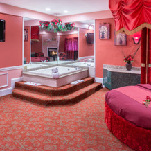 Inn Of The Dove Romantic Suites With Jetted Tub & Fireplace, Бенсалем — фото 4