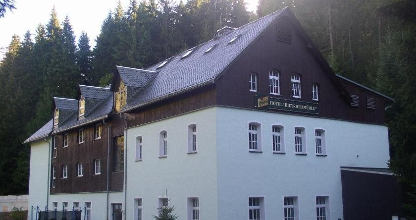 Waldhotel Dietrichsmühle, 克罗滕多夫 — 照片 1