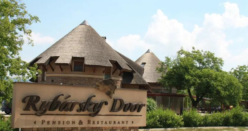Hotel Rybarsky Dvor, 皮耶什佳尼 — 照片 1