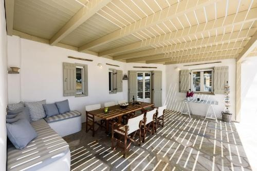 Cycladic beauty and tranquillity in Kostos, Paros, Kostos — photo 1