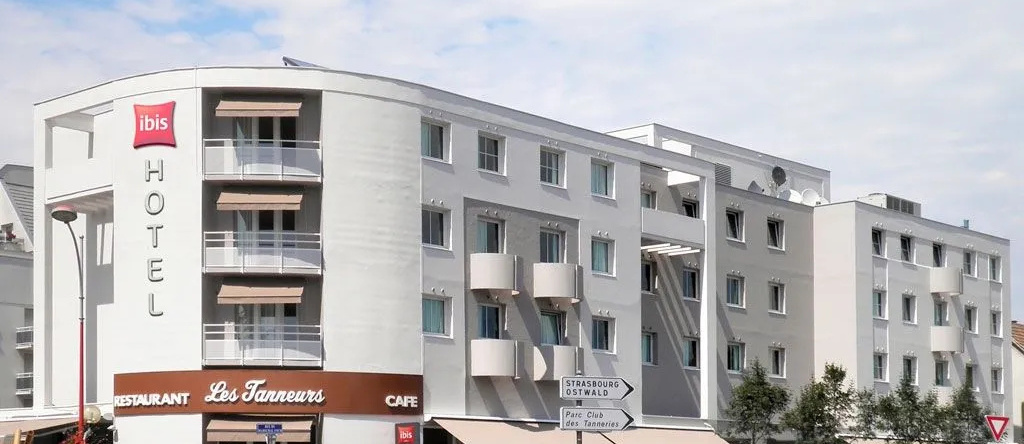 Hôtel ibis Strasbourg Aéroport Le Zénith, 兰戈尔斯海姆 — 照片 1