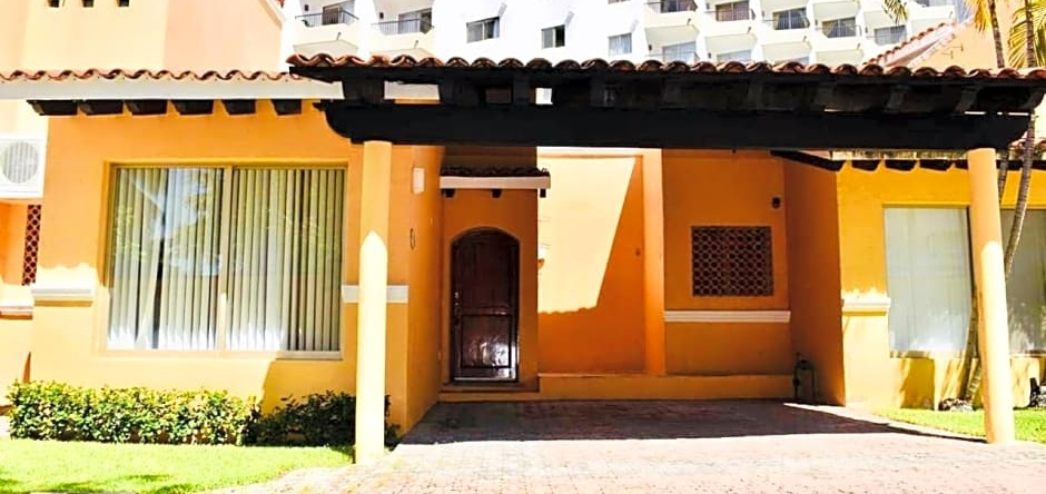 Villa Para 5 Personas 4 Adultos Y 1 Menor En Hotel Tsoro Ixtapa Wifi Gratis, Истапа — фото 1