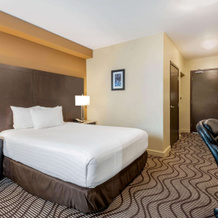 La Quinta Inn & Suites By Wyndham Oshawa, Ошава — фото 5