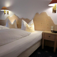 Hotel Rheinischer Hof, 加米施-帕滕基兴 — 照片 5