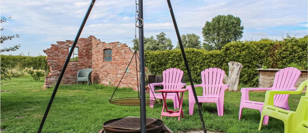 Beautiful Apartment in Wurster Nordseeküste With 2 Bedrooms and Wifi, 维尔德 — 照片 1