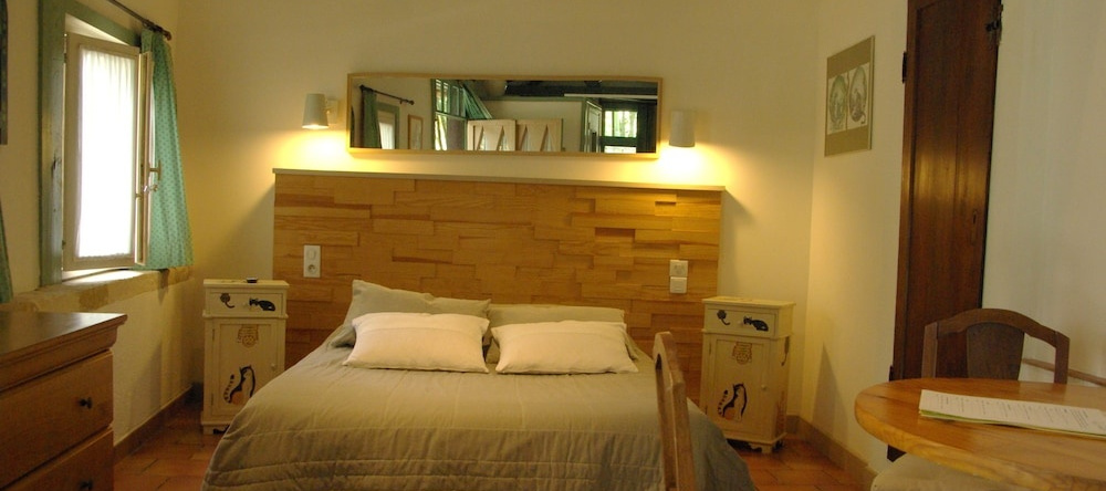 Hotel La Source, 维勒讷韦特 — 照片 1