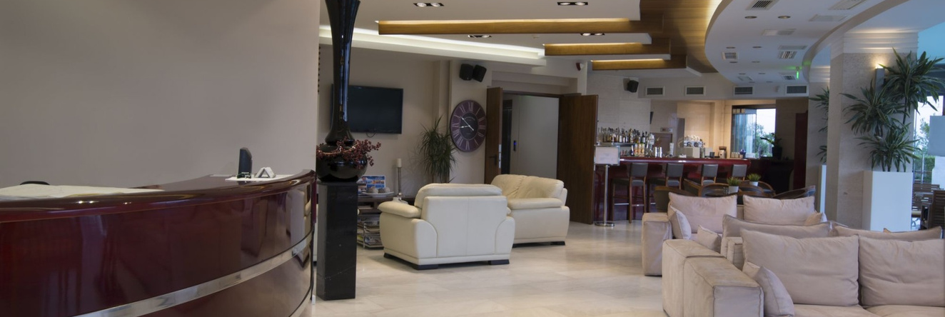 Cosmopolitan Hotel, Paralia — photo 1