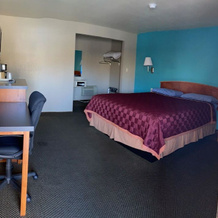 Lone Pine Budget Inn, 隆派恩 — 照片 4