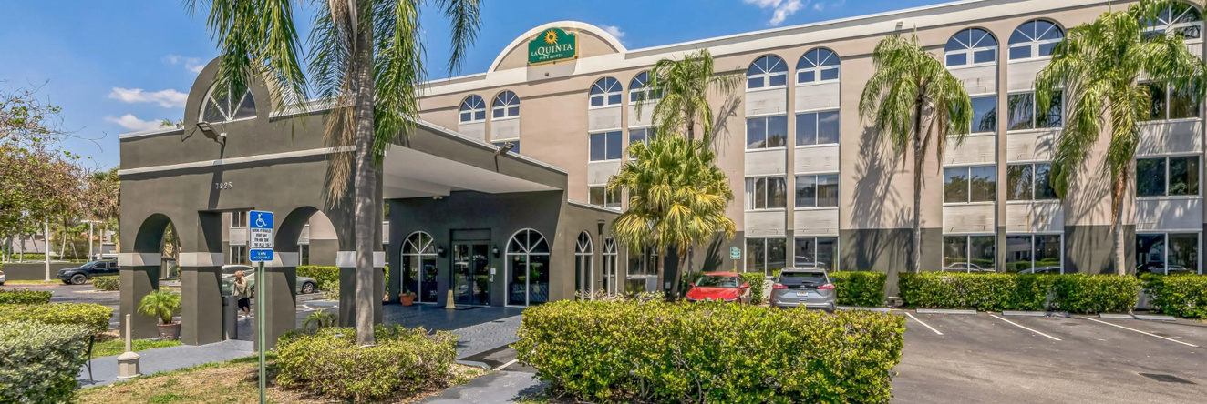 La Quinta Inn & Suites By Wyndham Miami Lakes, Майами-Лейкс — фото 1