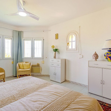 Beautiful Villa in Pedreguer With Swimming Pool, 蒙塔尼亚德拉塞利亚 — 照片 4
