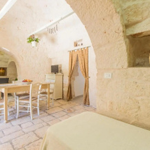 Trullo del Mandarino con piscina, 圣米凯莱萨伦蒂诺 — 照片 3