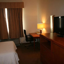 Hampton Inn & Suites Crescent Cty, 克雷森特城 — 照片 5