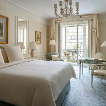Four Seasons George V Hotel, 巴黎 — 照片 3