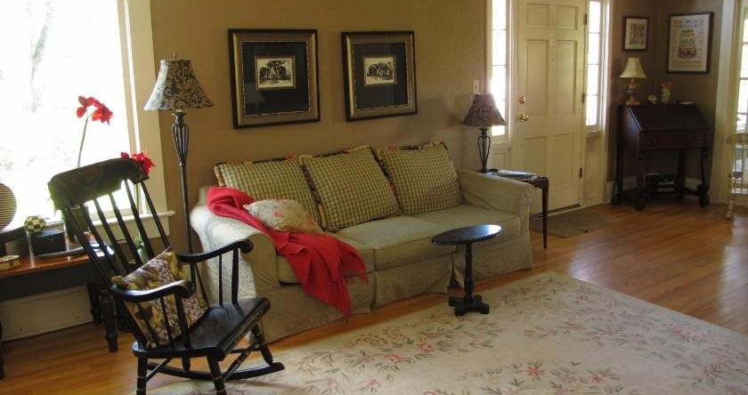 The White House Bed And Breakfast, Медфорд — фото 1
