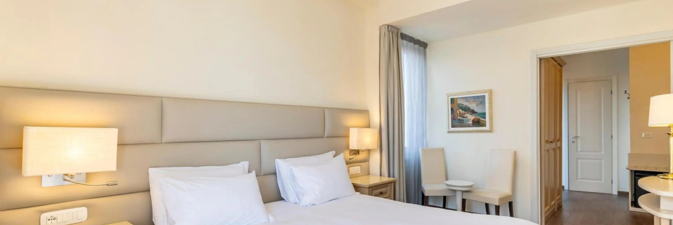 B&B Hotel Diano Marina Palace, 迪亚诺马里纳 — 照片 1