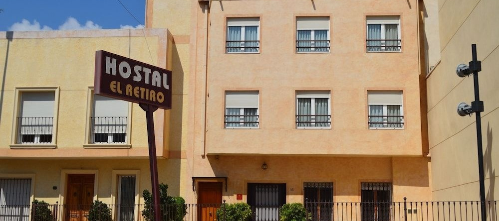 Hostal El Retiro, 阿尔莫拉迪 — 照片 1