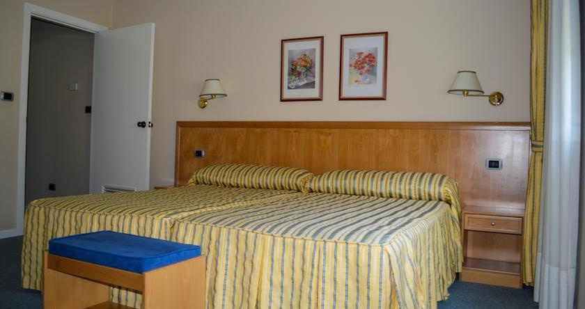 Hotel Espada 2, O Barco — photo 1