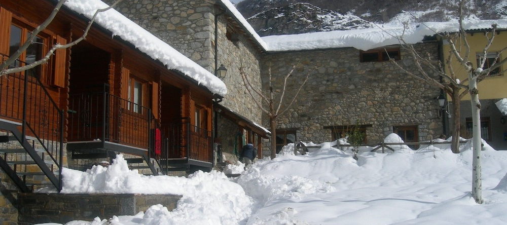 Bungalows La Borda D'Arnaldet, 贝纳斯克 — 照片 1