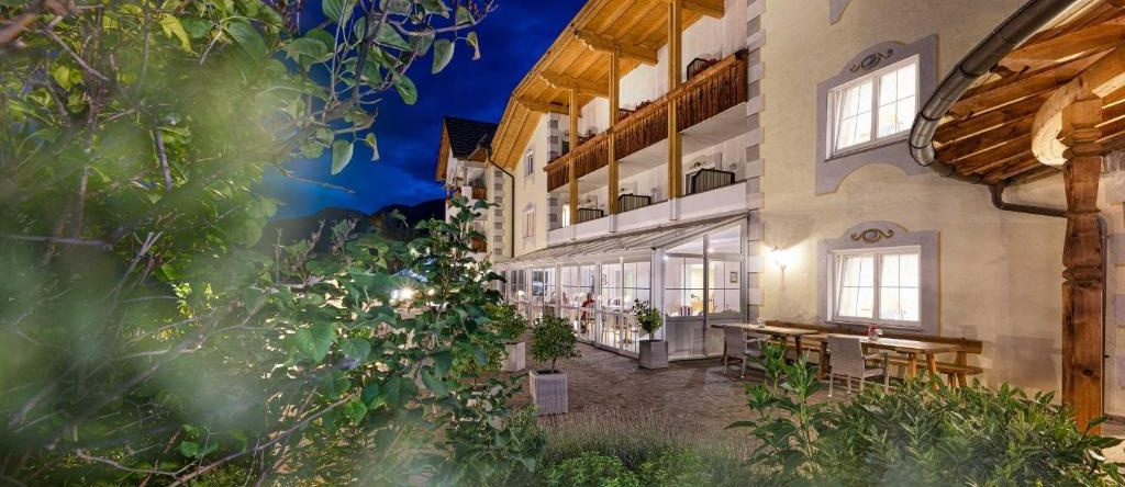 Sonnenhotel Adler, Villandro — photo 1