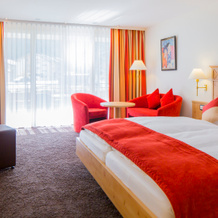 Typically Swiss Hotel Tascherhof, Taesch — photo 3