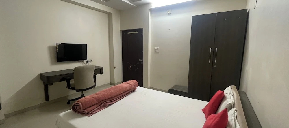 Hotel Narayan Executive Gujrat, Rajula — photo 1