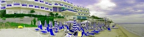 Hotel Majestic Molise, 泰尔莫利 — 照片 1