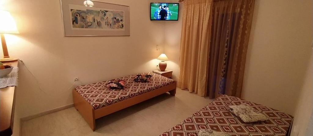 Thomas Apartments, Dassia — photo 1