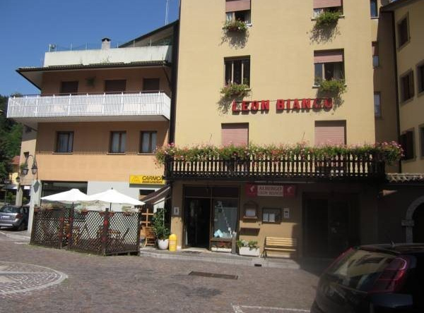 Albergo Leon Bianco, Моджио-Удинезе — фото 1
