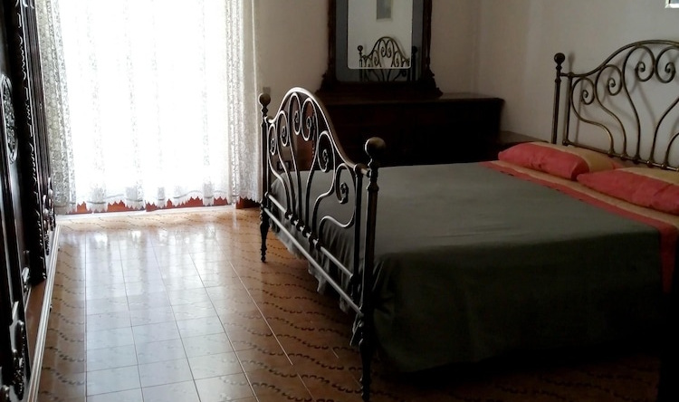 Apartment With 3 Bedrooms in Pagani, With Wonderful City View, Balcony and Wifi, 帕加尼 — 照片 1