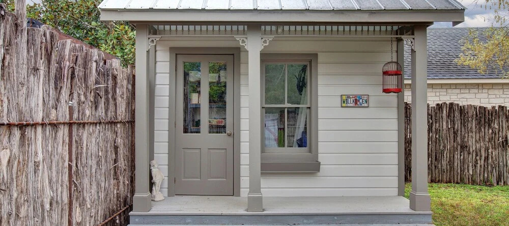 Luxury and Location One Block to Main St With Hot tub and Firepit, 弗雷德里克斯堡 — 照片 1