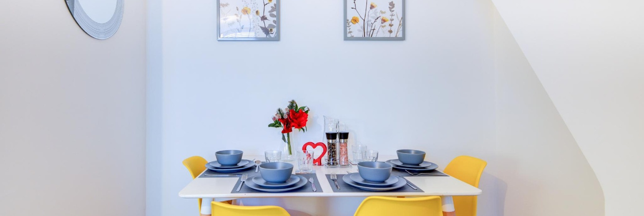Heene Apartments near Sea by Urban Hazelnut, Worthing — photo 1