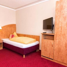 Hotel Cortina, Хёхеншванд — фото 4