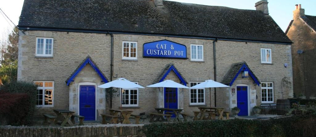Cat and Custard Pot Inn, 泰特伯里 — 照片 1