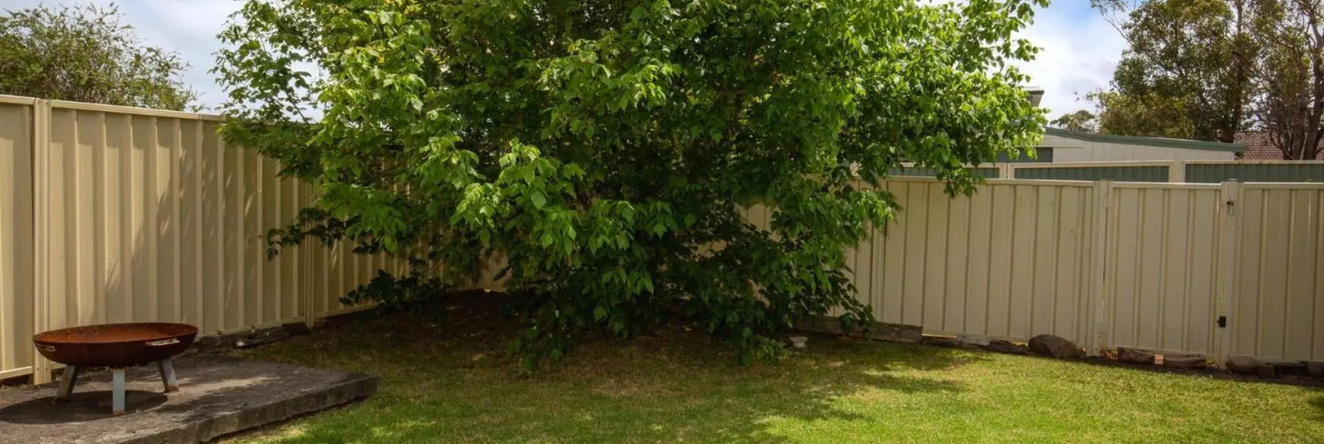 Sunbaker Beach House - 4 Mins to Beach - Pet Friendly with Fire Pit, 卡尔巴拉海滩 — 照片 1