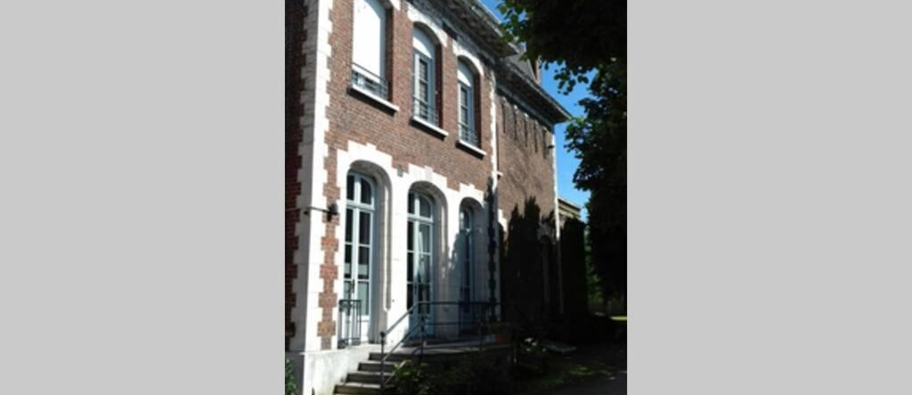 Au coeur des remparts, residence du château*, 格拉沃利讷 — 照片 1