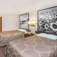 Super 8 by Wyndham Muscatine, Muscatine — photo 2